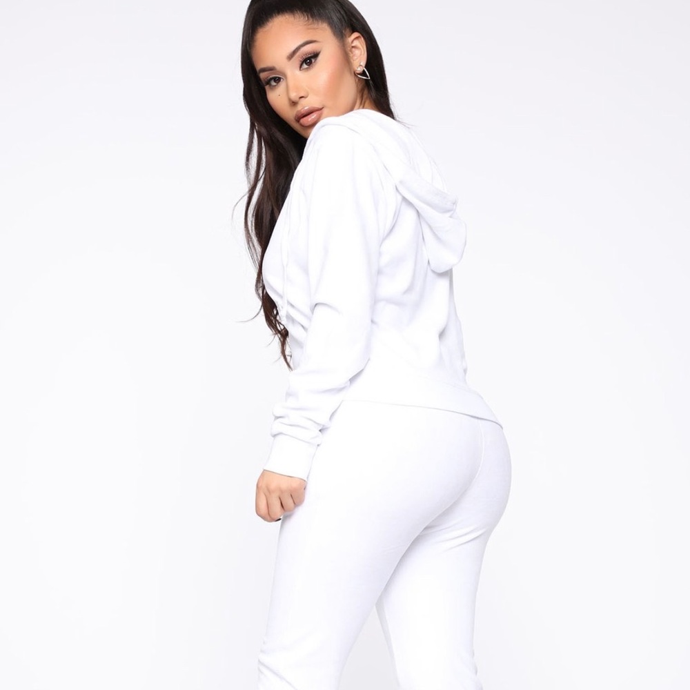 Fashion nova velour set